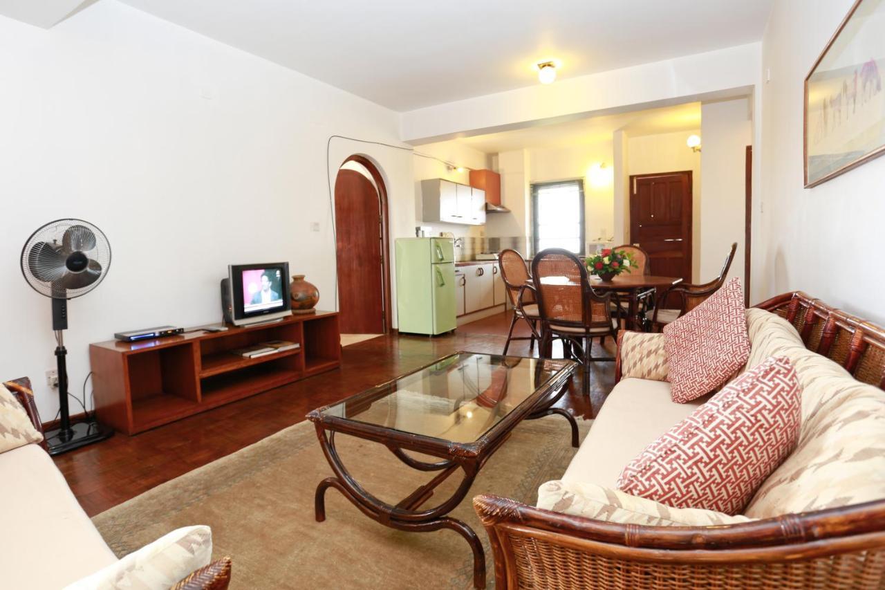 Summit Hotel Lalitpur Екстериор снимка