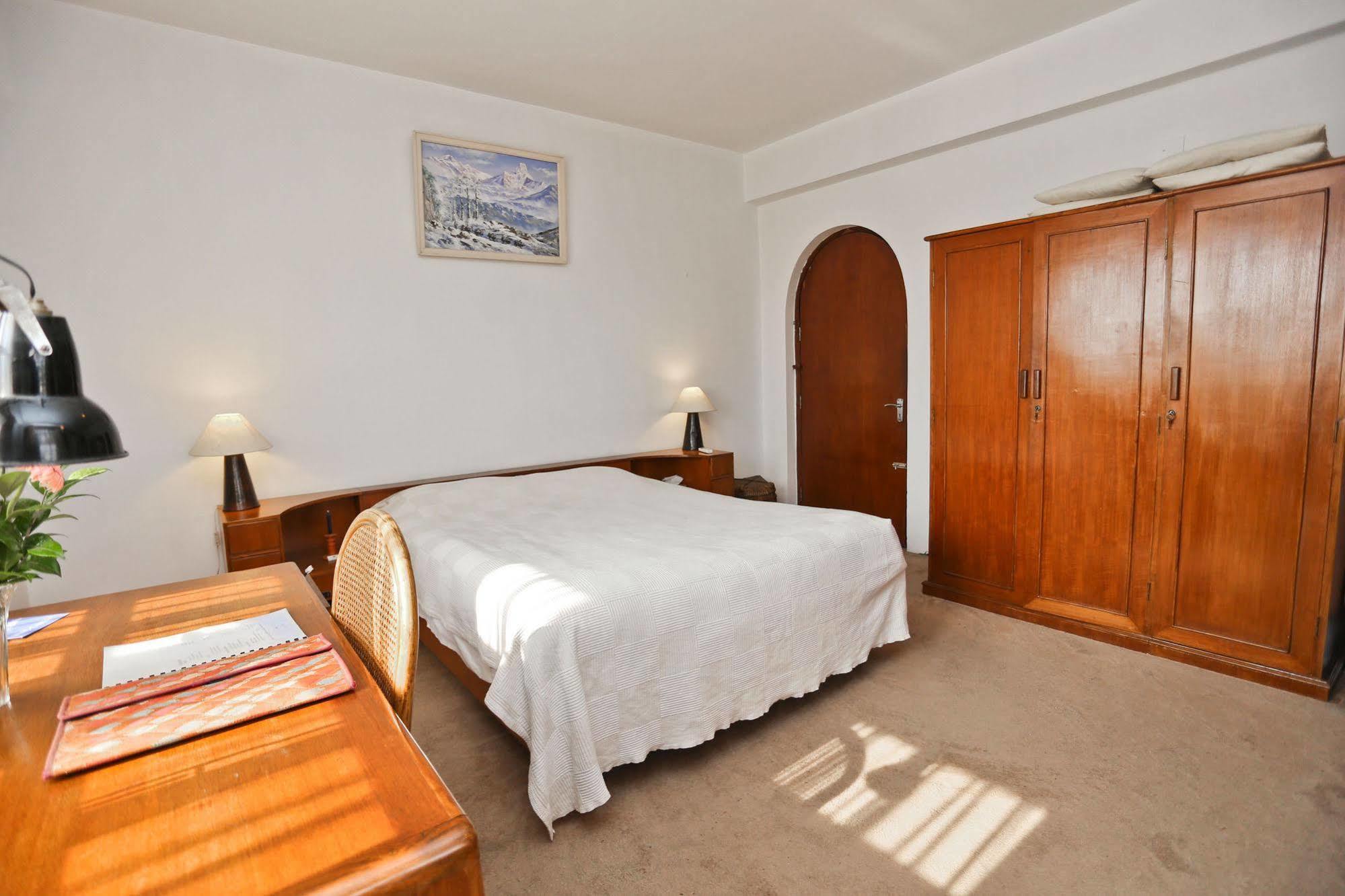 Summit Hotel Lalitpur Екстериор снимка
