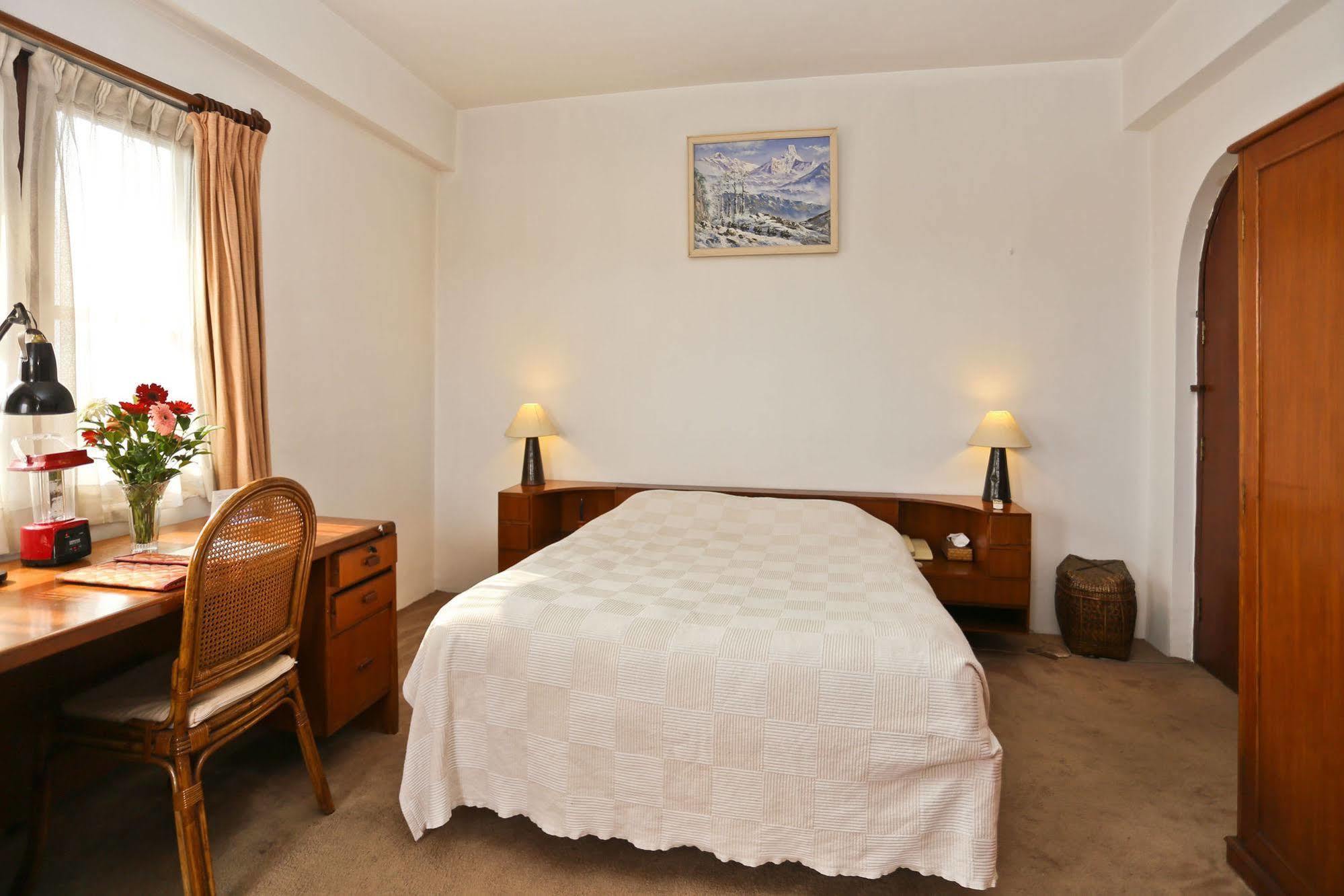 Summit Hotel Lalitpur Екстериор снимка